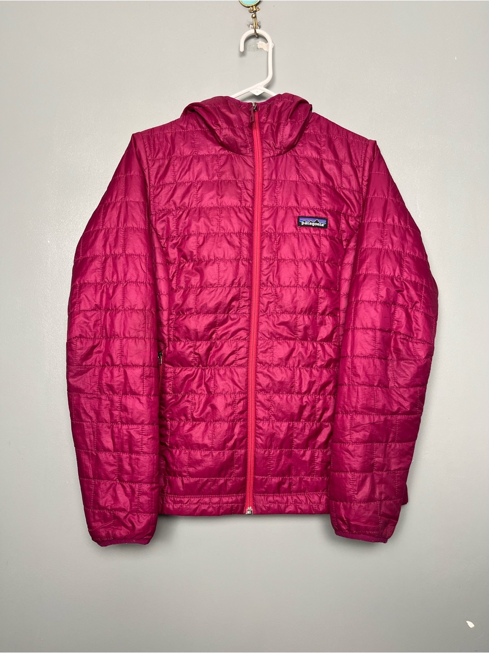 Patagonia Women’s Nano Puff Hoody Puffer Jacket Magenta Pink Size M 84227 FA17